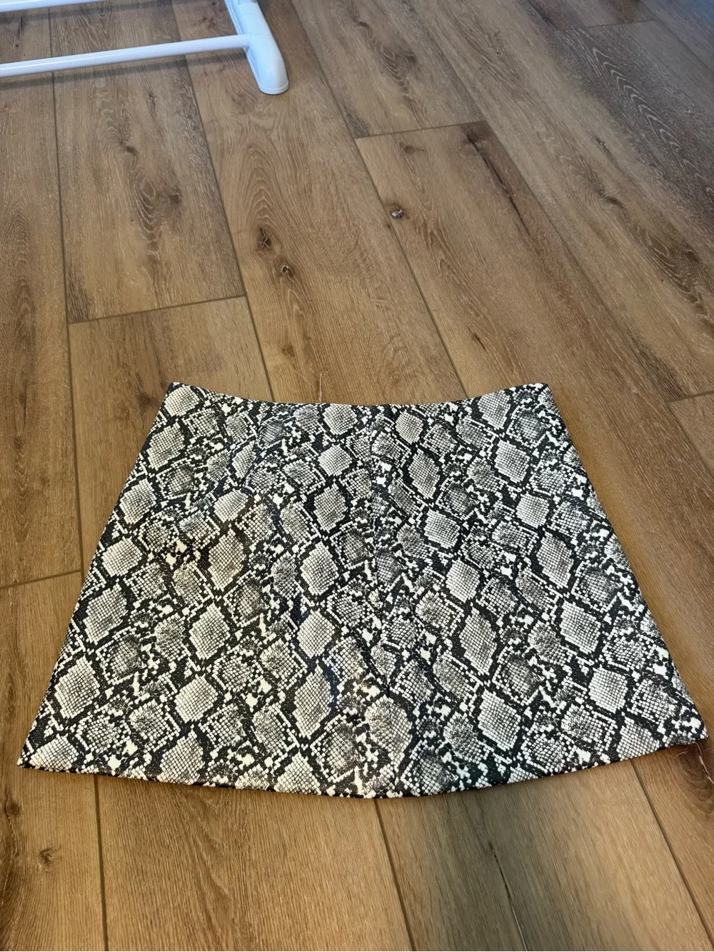 H&M Divided snakeskin print mini skirt vegan imitation leather size 14